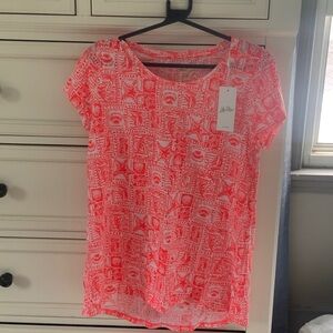 Lilly Pulitzer Women's Coral and White Short Sleeve Tee fits like medium
